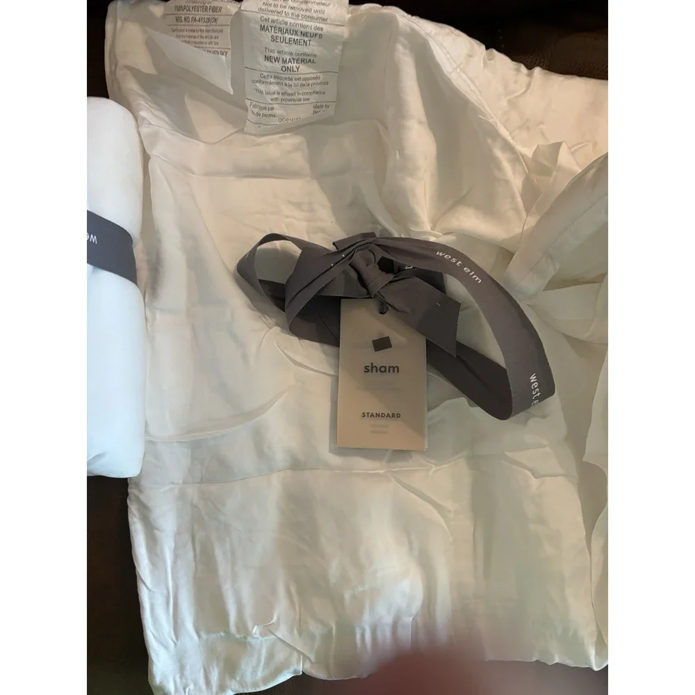 2 WEST ELM  QUILTED STANDARD SHAMS IN WHITE‎ NEW